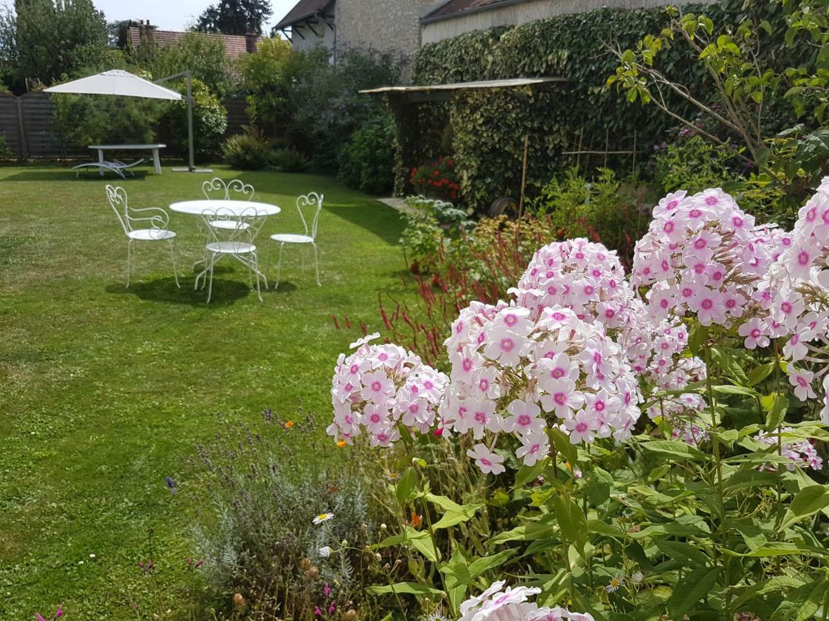 La Montignonne Apartamento Montigny-sur-Loing Exterior foto